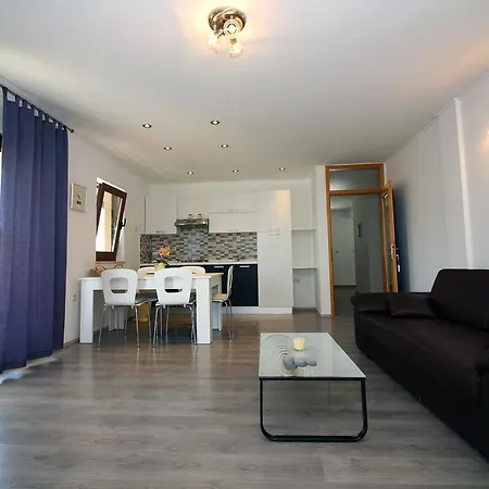 5106c Apartamento Tisno