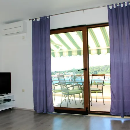 5106c Apartamento Tisno